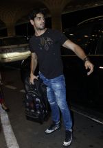 Sidharth Malhotra snapped at airport on 10th Aug 2016